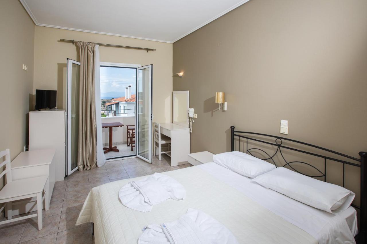 Hotel Venetia Perdika  Eksteriør billede